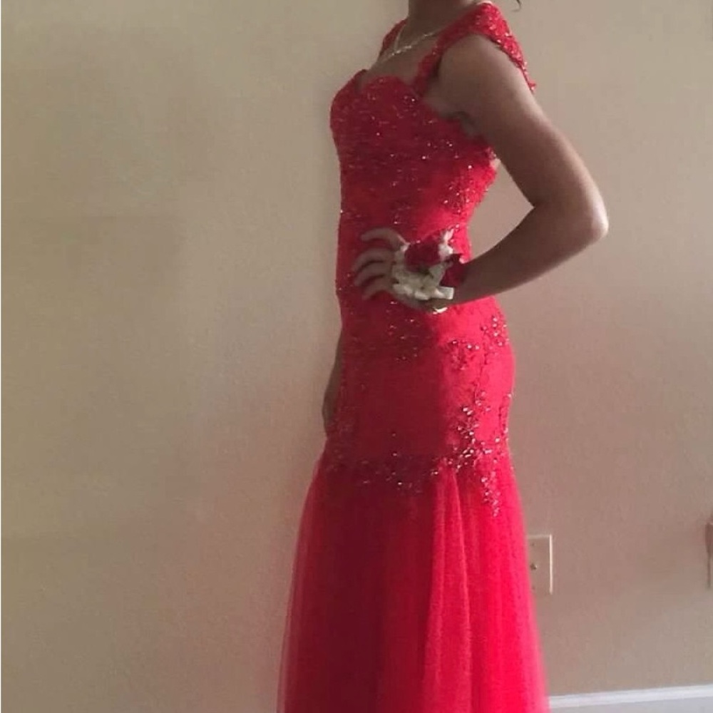 Red prom dress